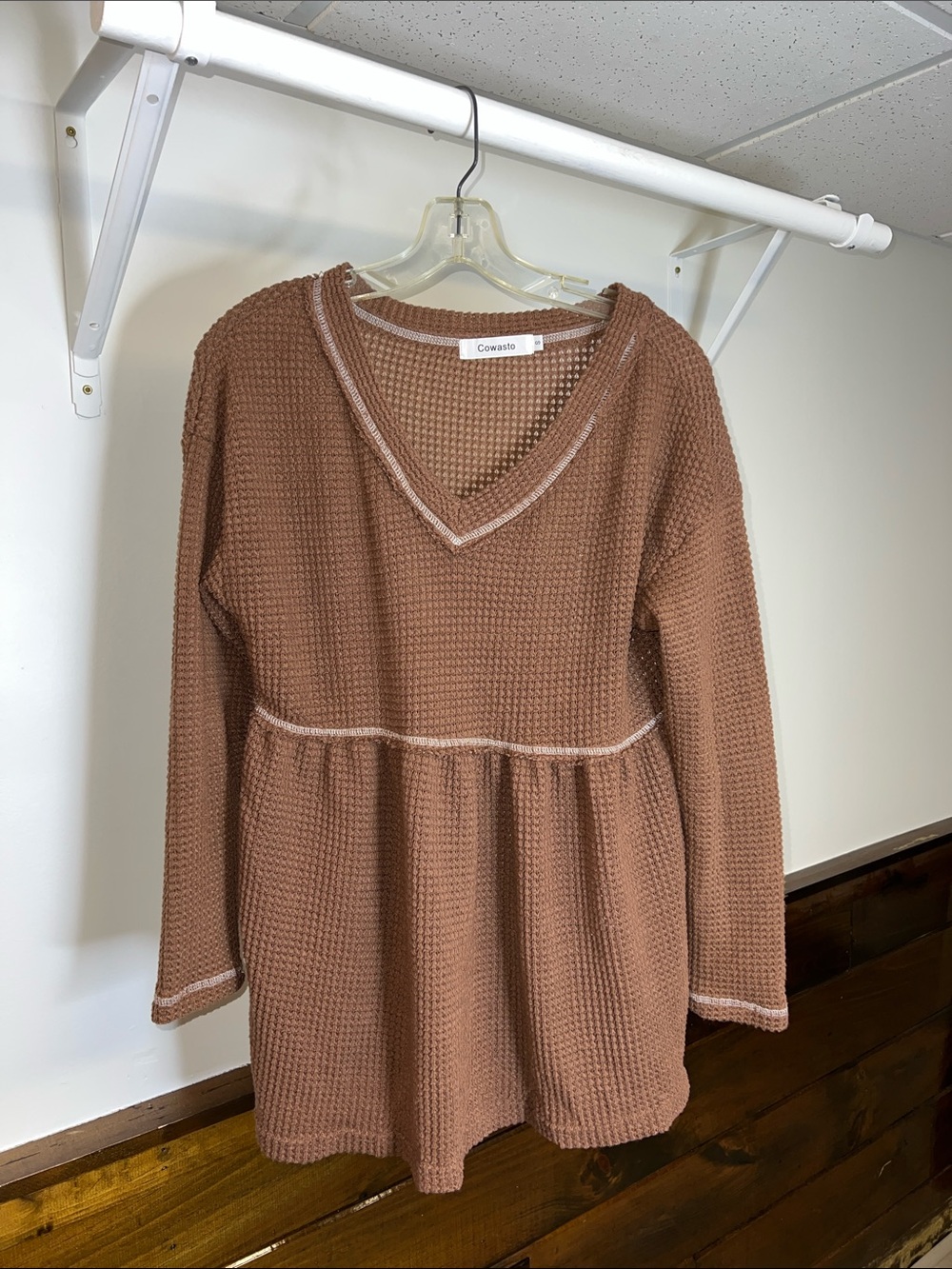 Cowasto Waffle Knit V-Neck Tunic in Warm Brown- S